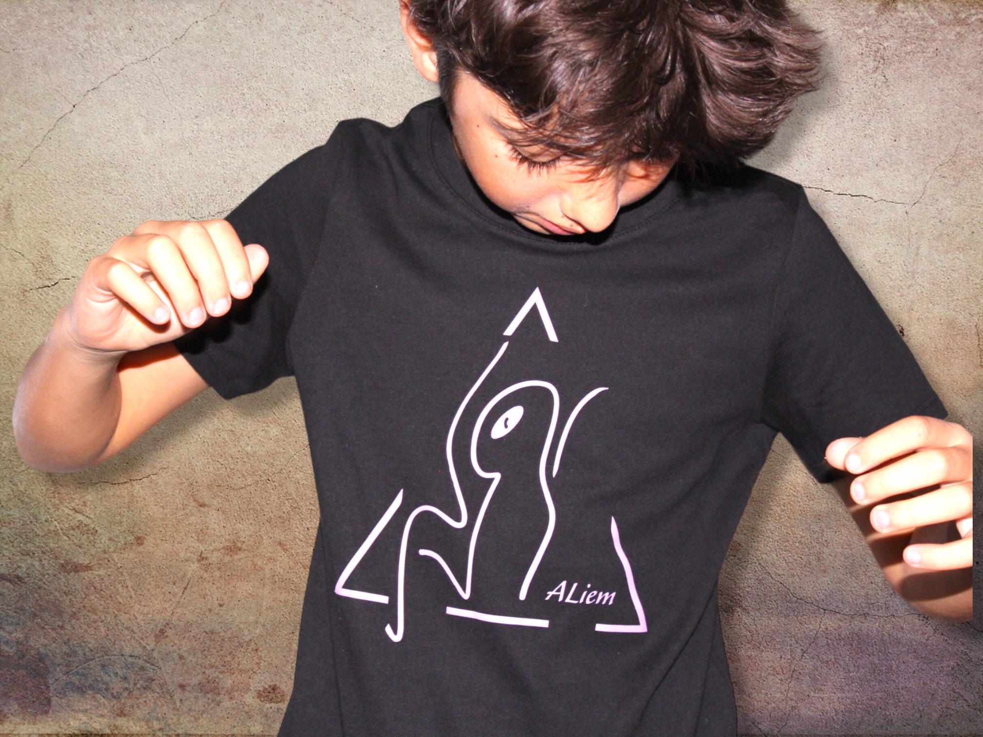 aliem t-shirt